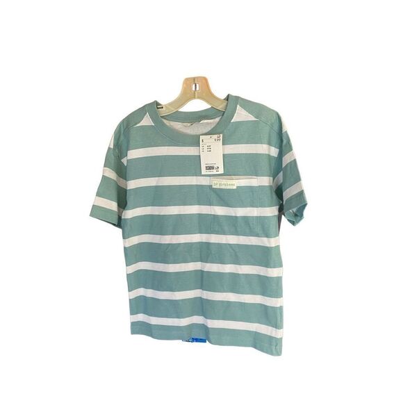 H&M NWT boys, green and white striped T-shirt size 5/6 - Picture 1 of 4